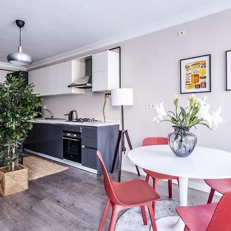 Central Flat With Sleek Interior In Sisli Istanbul Exterior photo